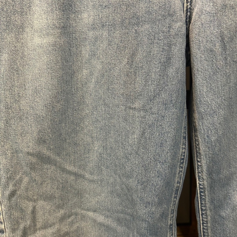 Forever 21 Premium‎ Light Wash Distressed Mom Jeans Size 31x28 - Picture 5 of 9